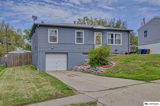 2206 Gertrude Street, Bellevue, NE 68147