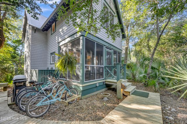 638 Chicamacomico Way, Southport, NC 28461