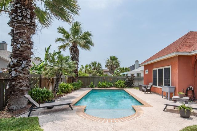 15826 ALMERIA Ave, Corpus Christi, TX 78418
