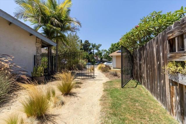 5488 New Mills Rd, San Diego, CA 92115