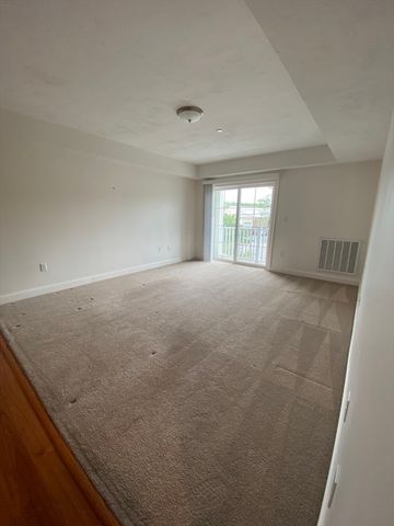 21 Messenger Street 302, Plainville, MA 02762