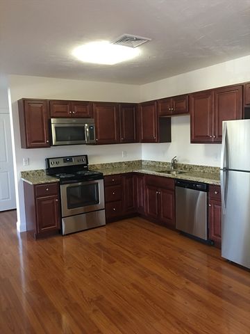 21 Messenger Street 302, Plainville, MA 02762