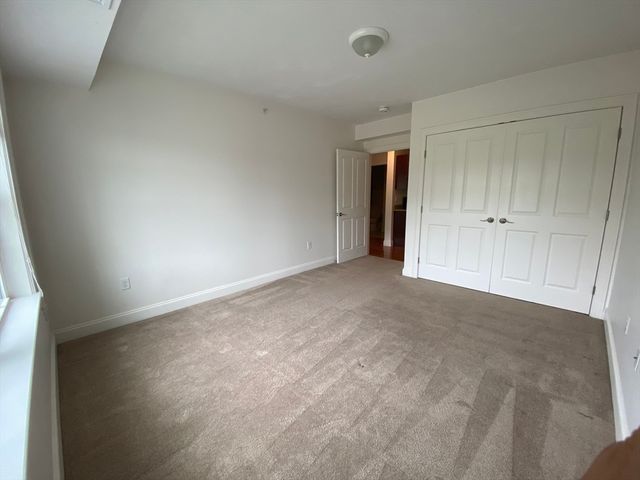 21 Messenger Street 302, Plainville, MA 02762