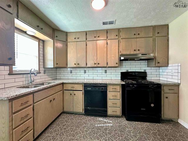 2211 FILLMORE STREET, Wichita Falls, TX 76309