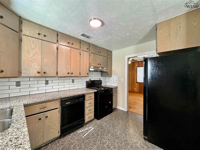 2211 FILLMORE STREET, Wichita Falls, TX 76309