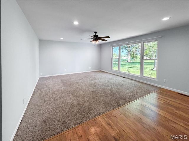 1395 Brownsmill Road, Elsberry, MO 63343