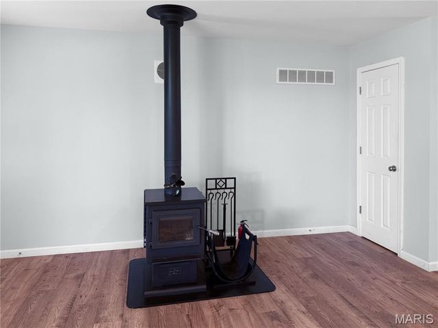 1395 Brownsmill Road, Elsberry, MO 63343
