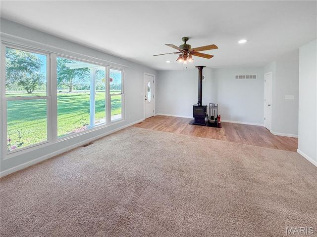 1395 Brownsmill Road, Elsberry, MO 63343
