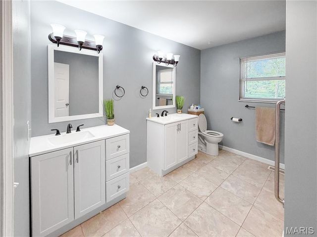 1395 Brownsmill Road, Elsberry, MO 63343