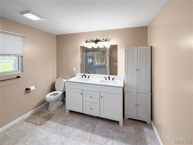 1395 Brownsmill Road, Elsberry, MO 63343