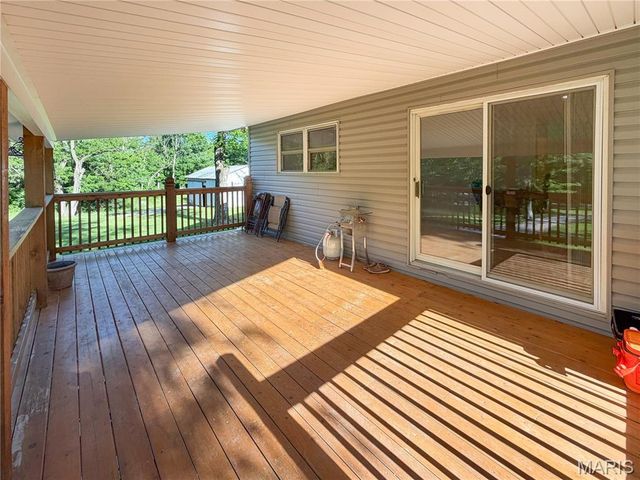 1395 Brownsmill Road, Elsberry, MO 63343