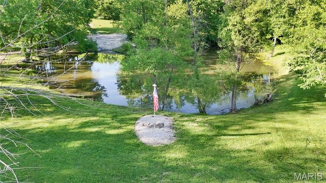 1395 Brownsmill Road, Elsberry, MO 63343