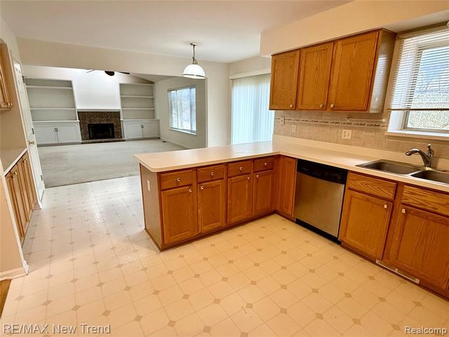 2399 Marquis Court, Ann Arbor, MI 48103