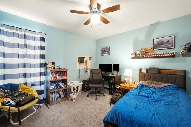 1721 Sagewood CIRCLE, West Bend, WI 53095