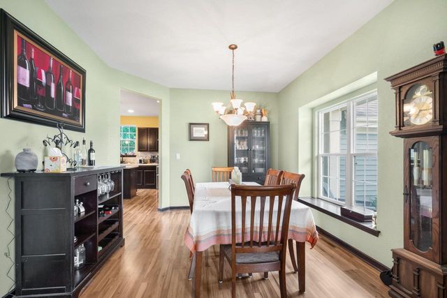 1721 Sagewood CIRCLE, West Bend, WI 53095