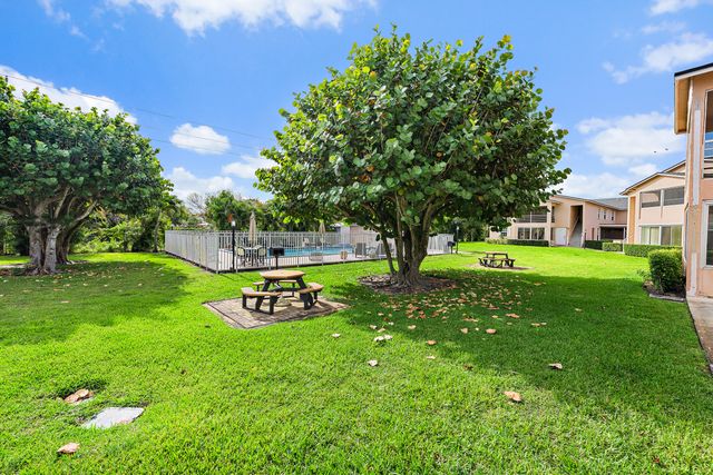 12386 Fl Alternate A1a N7, Palm Beach Gardens, FL 33410