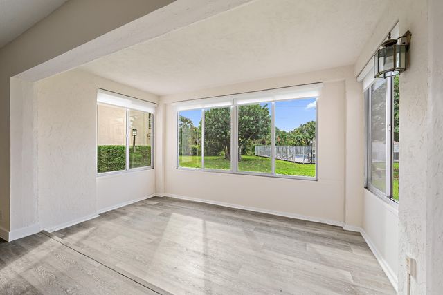 12386 Fl Alternate A1a N7, Palm Beach Gardens, FL 33410