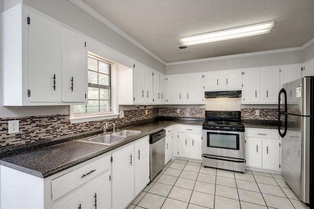 3821 Crest Drive, Hephzibah, GA 30815