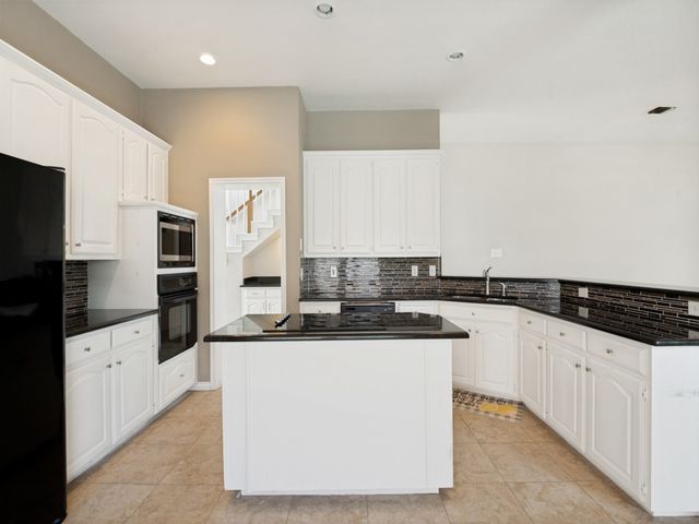 4620 Dusk Meadow Drive, Carrollton, TX 75010