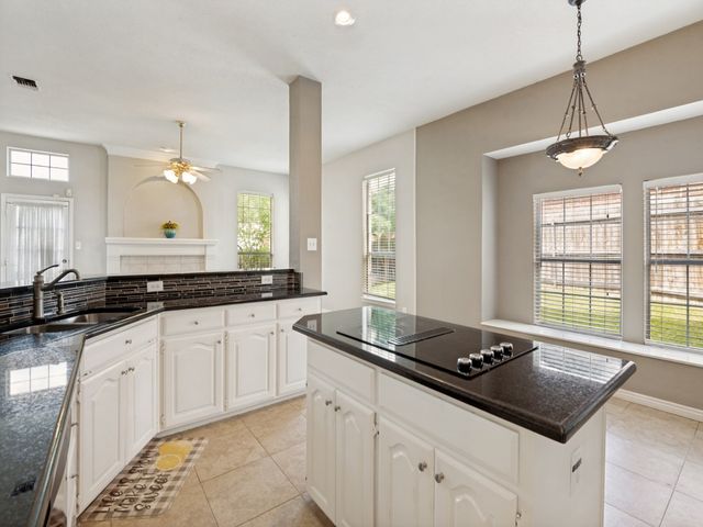 4620 Dusk Meadow Drive, Carrollton, TX 75010
