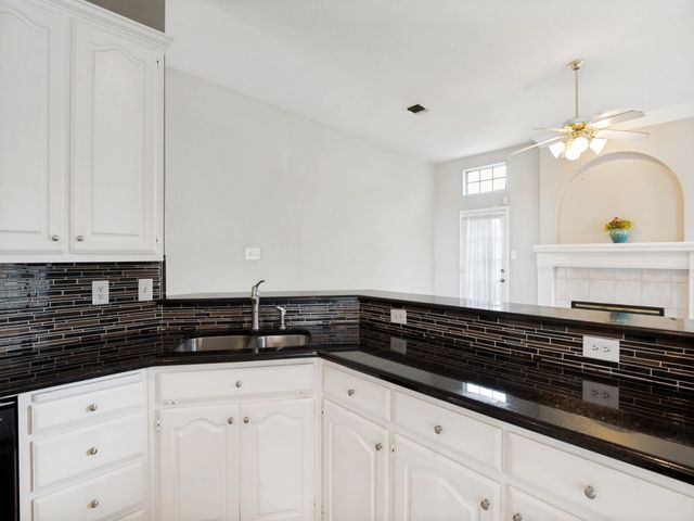 4620 Dusk Meadow Drive, Carrollton, TX 75010
