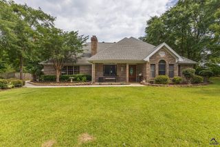 107 Loch Mere Drive, Kathleen, GA 31047