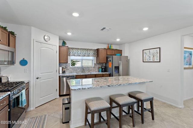 9306 N Agave Gold Road, Tucson, AZ 85742