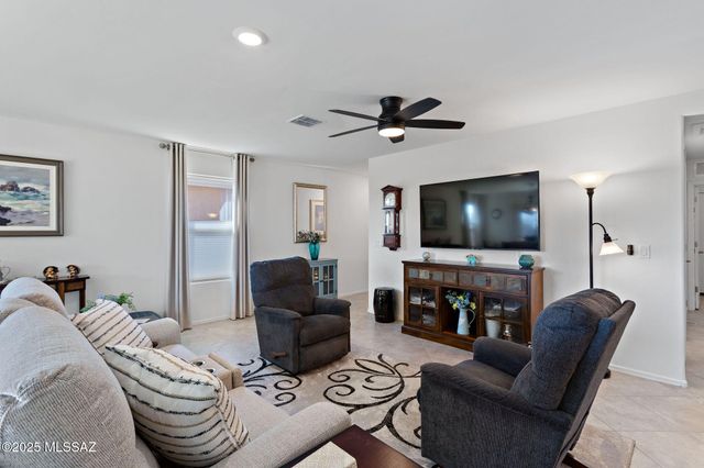 9306 N Agave Gold Road, Tucson, AZ 85742