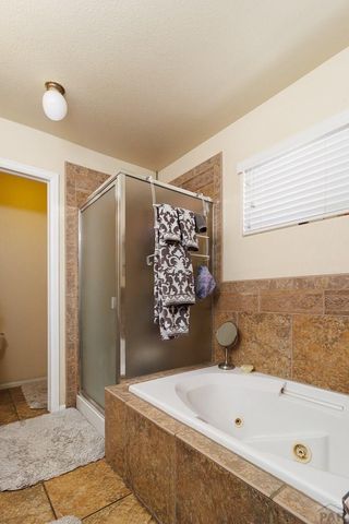 2216 Longhorn Dr, Pueblo, CO 81008