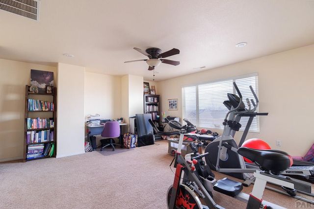 2216 Longhorn Dr, Pueblo, CO 81008