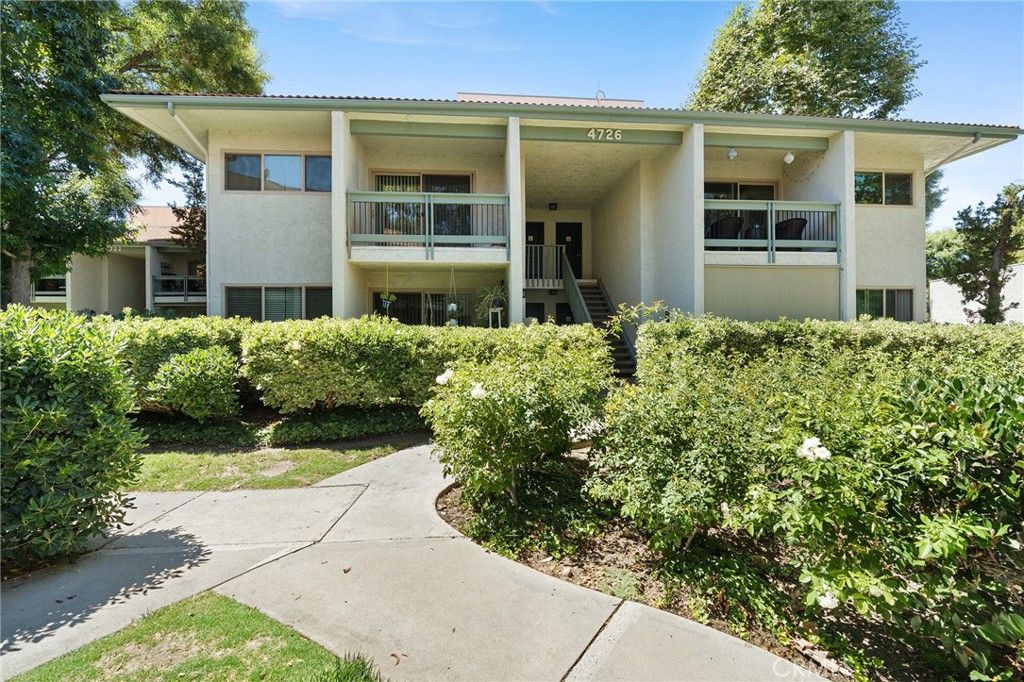 4726 Park Granada 216, Calabasas, CA 91302