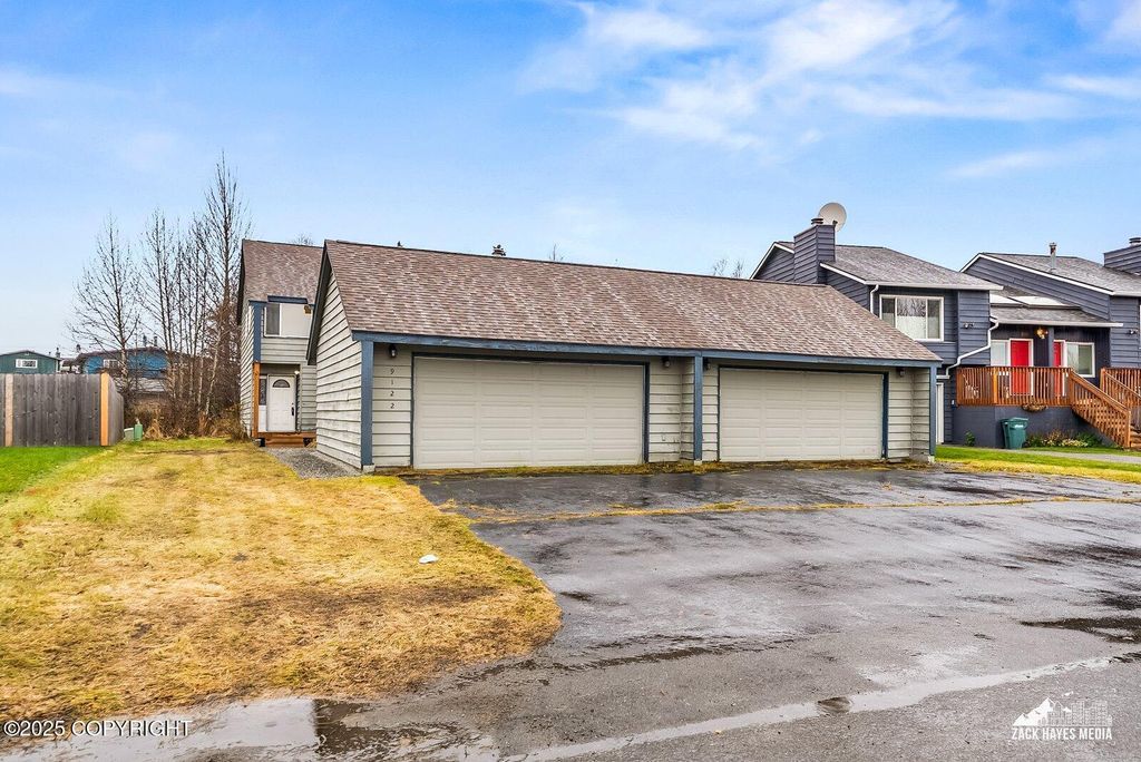 9122 Lakehurst Drive, Anchorage, AK 99502
