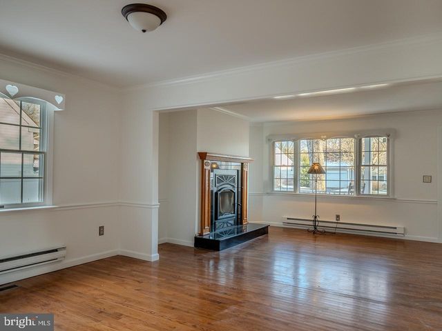 1038 WHITECAP AVENUE, Manahawkin, NJ 08050