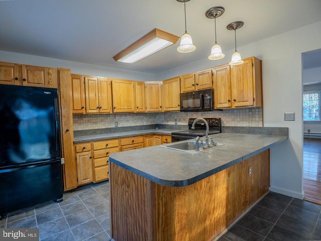 1038 WHITECAP AVENUE, Manahawkin, NJ 08050