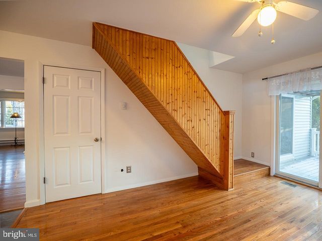 1038 WHITECAP AVENUE, Manahawkin, NJ 08050