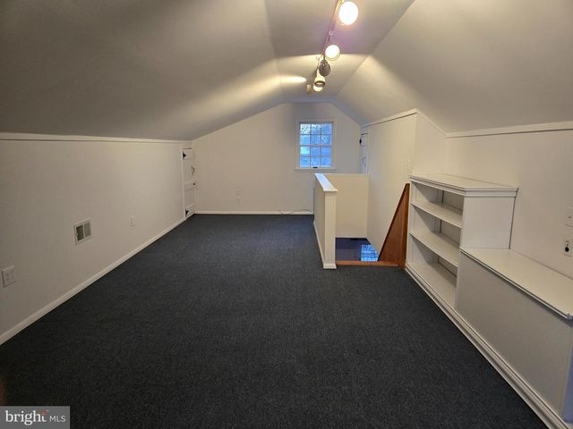 1038 WHITECAP AVENUE, Manahawkin, NJ 08050