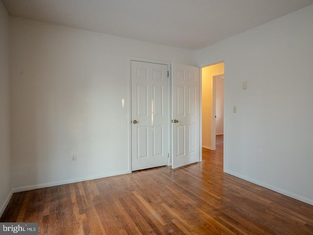 1038 WHITECAP AVENUE, Manahawkin, NJ 08050