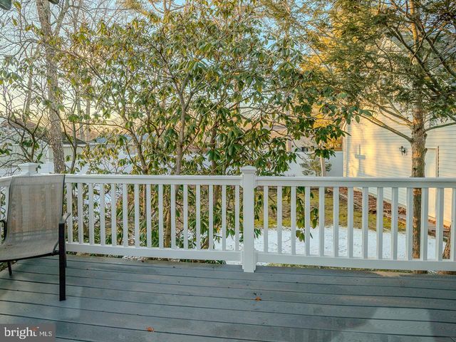 1038 WHITECAP AVENUE, Manahawkin, NJ 08050