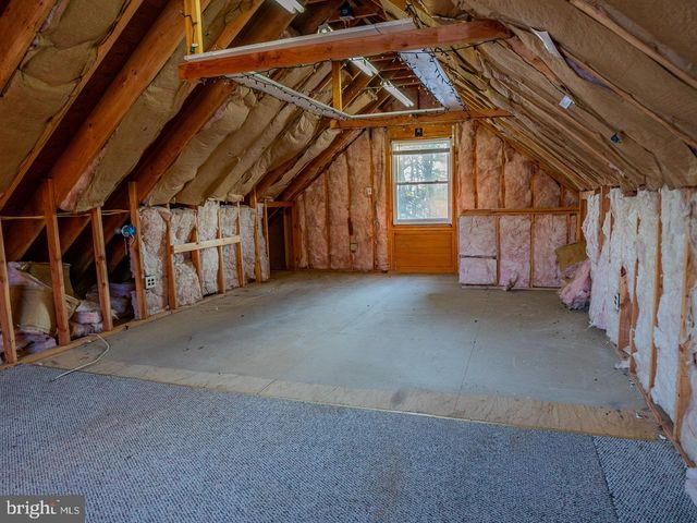 1038 WHITECAP AVENUE, Manahawkin, NJ 08050