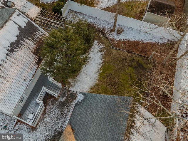 1038 WHITECAP AVENUE, Manahawkin, NJ 08050