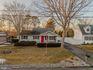 1038 WHITECAP AVENUE, Manahawkin, NJ 08050