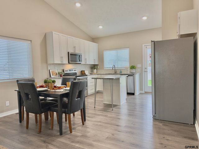 6543 SW 8th Street, Lincoln, NE 68523