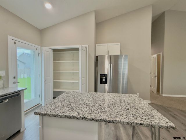 6543 SW 8th Street, Lincoln, NE 68523