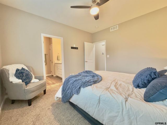 6543 SW 8th Street, Lincoln, NE 68523
