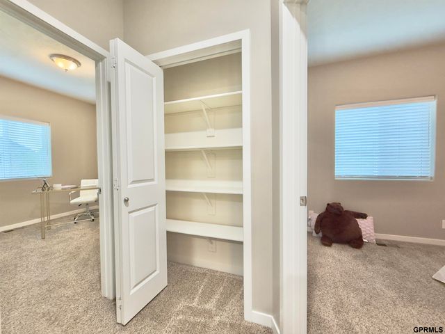 6543 SW 8th Street, Lincoln, NE 68523