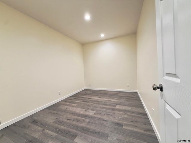 6543 SW 8th Street, Lincoln, NE 68523