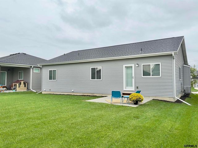 6543 SW 8th Street, Lincoln, NE 68523