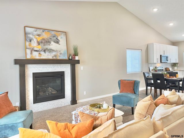 6543 SW 8th Street, Lincoln, NE 68523