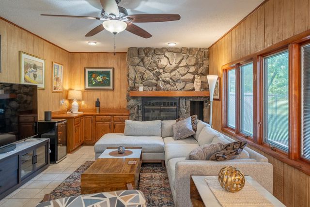 1617 Jackson Drive, Ames, IA 50010