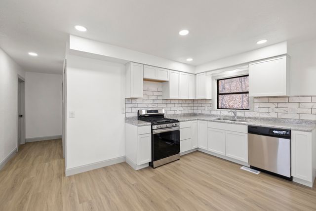 33120 State Highway 413, Galena, MO 65656